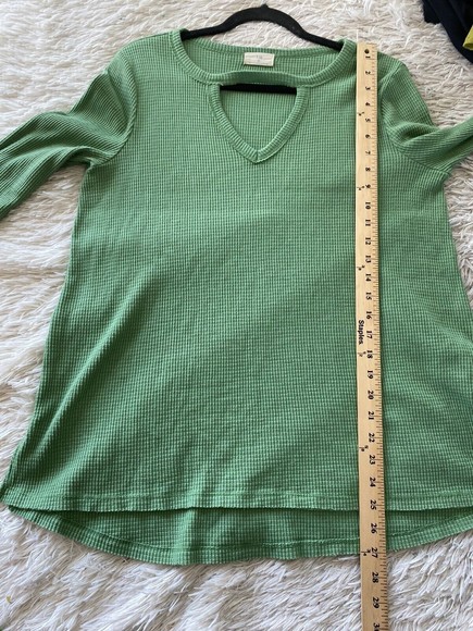ANTHROPOLOGIE T.La GREEN NADIA CUT OUT THERMAL WAFFLE TUNIC TOP SMALL - Picture 10 of 12